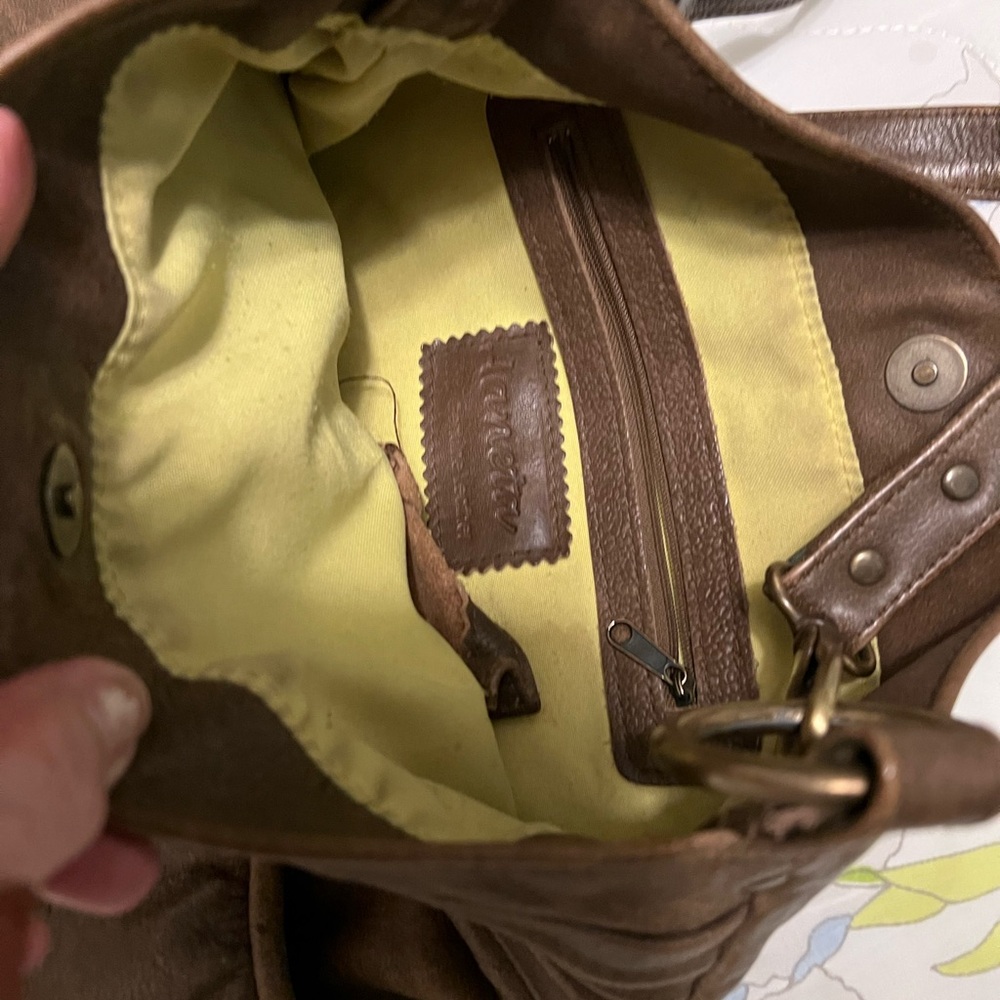 Vintage Shoulder bag by Aanetta, 100% Genuine Leather. Pre-owned, as is. - Picture 3 of 4